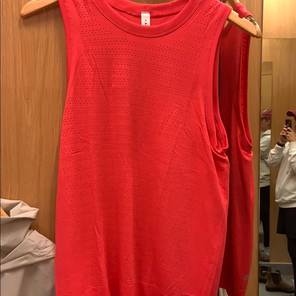 Lululemon tank